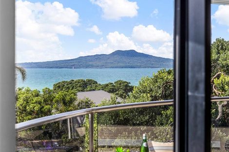 Photo of property in 2d/175 Hurstmere Road, Takapuna, Auckland, 0622
