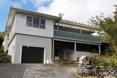 Photo of property in 8 Tawavale Crescent, Totara Vale, Auckland, 0629