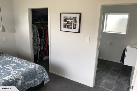 Photo of property in 38 Feist Street, Carterton, 5713