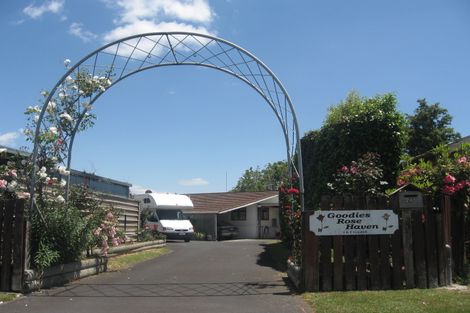 Photo of property in 2 Harris Street, Te Puke, 3119