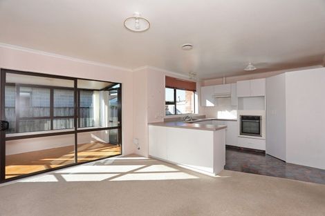 Photo of property in 1 Mcilwaine Place, Marton, 4710