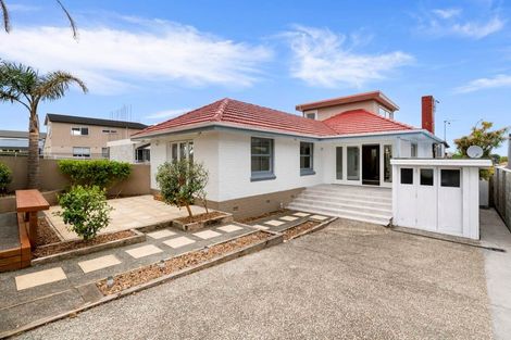 Photo of property in 31 Williamson Avenue, Belmont, Auckland, 0622