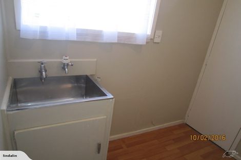 Photo of property in 42 Redwood Drive, Massey, Auckland, 0614