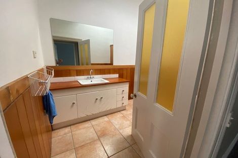 Photo of property in 2/8 Clare Place, Glenfield, Auckland, 0629