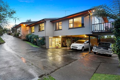 Photo of property in 108 Cliff View Drive, Green Bay, Auckland, 0604