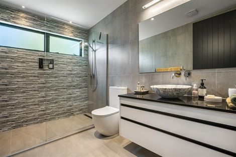Photo of property in 2a Peter Terrace, Castor Bay, Auckland, 0620