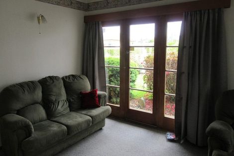 Photo of property in 28 Leonard Street, Waimate, 7924