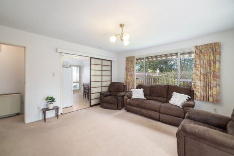 Photo of property in 2/45 Valecrest Avenue, Parklands, Christchurch, 8083