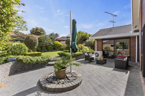 Photo of property in 17 Channing Crescent, Botany Downs, Auckland, 2010