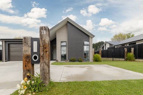 Photo of property in 38 Oak Ridge Drive, Te Awamutu, 3800