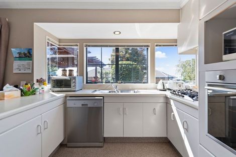 Photo of property in 17 Bayfair Drive, Mount Maunganui, 3116