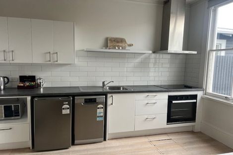 Photo of property in 291 Marine Parade, Napier South, Napier, 4110