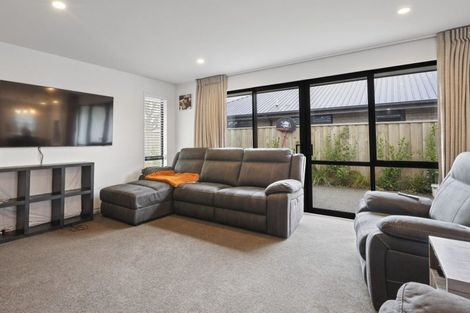 Photo of property in 25 Crossley Avenue, Woodend, 7610