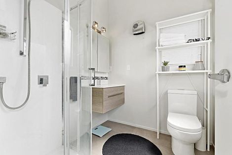 Photo of property in 15b Melandra Road, Stanmore Bay, Whangaparaoa, 0932