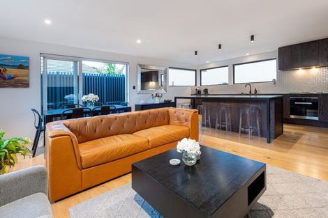 Photo of property in 7b Gulf Road, Murrays Bay, Auckland, 0630