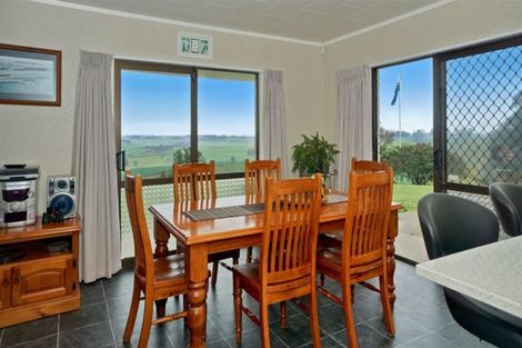 Photo of property in 1568a Old Coach Road, Pukehina, 3186