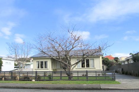 Photo of property in 225 Grove Road, Mayfair, Hastings, 4122