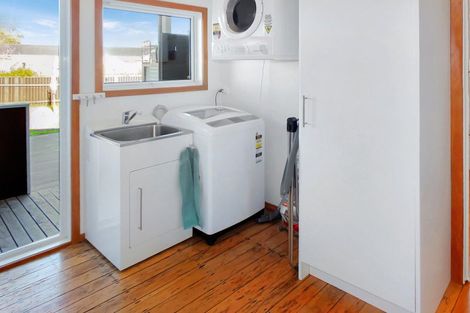 Photo of property in 8a Te Awa Street, Foxton Beach, Foxton, 4815