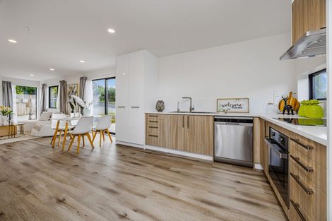 Photo of property in 1/2 Wood Street, Papakura, 2110