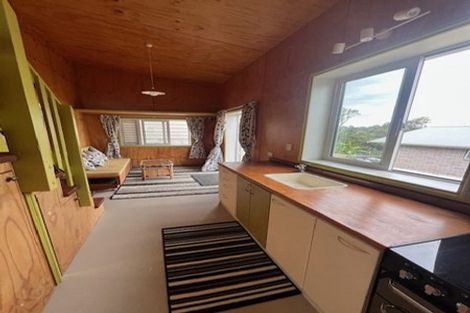 Photo of property in 51 Onewa Road, Northcote, Auckland, 0627