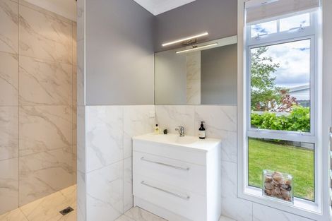 Photo of property in 15 Pukeko Way, Kinloch, Taupo, 3377