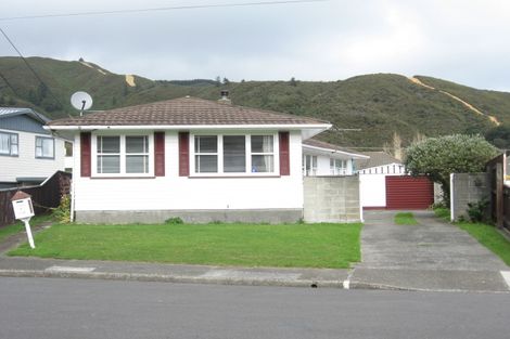 Photo of property in 7 Bella Grove, Naenae, Lower Hutt, 5011