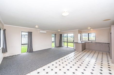 Photo of property in 17 Waitai Street, Castlecliff, Whanganui, 4501