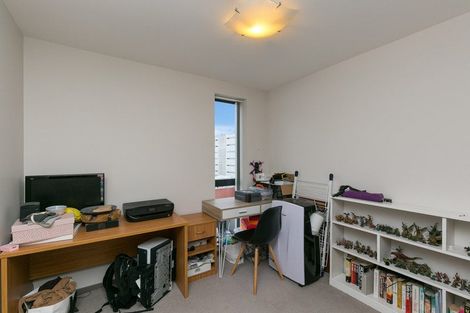 Photo of property in Dual Apartments, 511/142 Vivian Street, Te Aro, Wellington, 6011