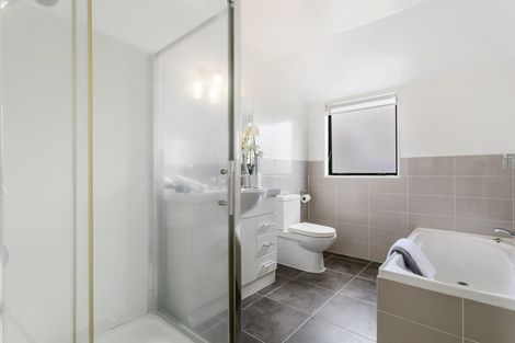 Photo of property in 1/19 Bond Crescent, Forrest Hill, Auckland, 0620