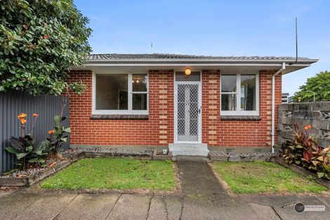 Photo of property in 1/11 Sutherland Avenue, Silverstream, Upper Hutt, 5019