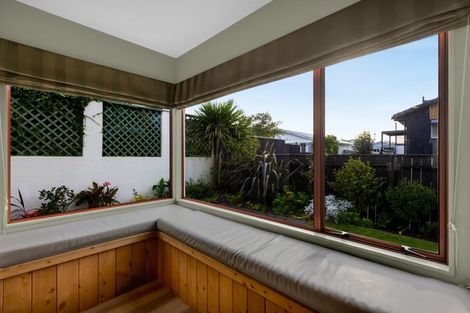 Photo of property in 2/5 Richmond Street, Fitzroy, New Plymouth, 4312