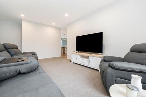 Photo of property in 112 Parkview Drive, Gulf Harbour, Whangaparaoa, 0930