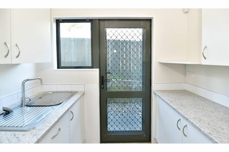 Photo of property in 81 Vipond Road, Stanmore Bay, Whangaparaoa, 0932