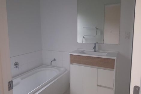 Photo of property in 3/40 Scarlet Oak Drive, Schnapper Rock, Auckland, 0632