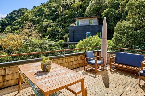 Photo of property in 1a Waitohu Road, York Bay, Lower Hutt, 5013