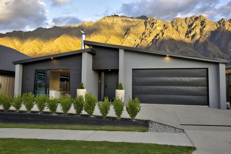 Photo of property in 79 Drysdale Road, Jacks Point, 9371