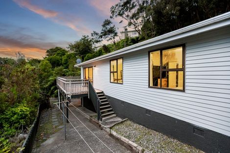 Photo of property in 32 John Street, Stokes Valley, Lower Hutt, 5019