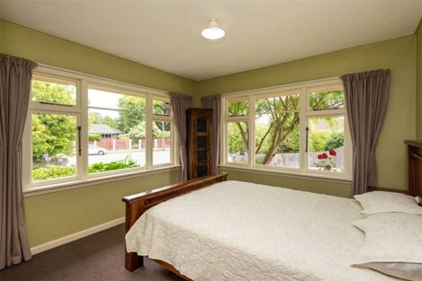 Photo of property in 8 Merton Place, Bryndwr, Christchurch, 8053