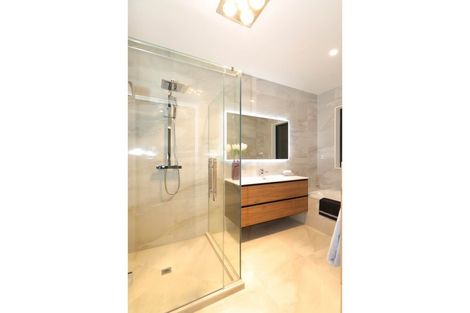 Photo of property in 2 Piki Street, Flat Bush, Auckland, 2019