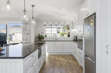 Photo of property in 24 Mervyn Place, Ohauiti, Tauranga, 3112