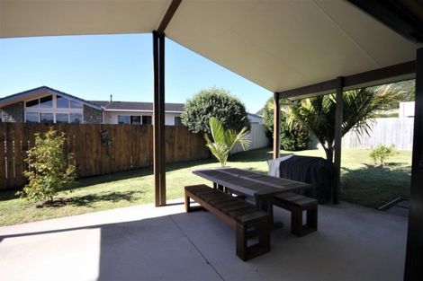 Photo of property in 37 Holland Close, Pauanui, Hikuai, 3579