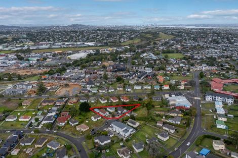 Photo of property in 8 Huxley Place, Glen Innes, Auckland, 1072