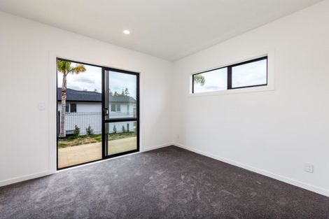 Photo of property in 4 Ahorangi Road, Silverdale, 0932