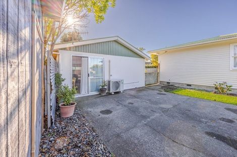 Photo of property in 18 Howard Road, Taradale, Napier, 4112