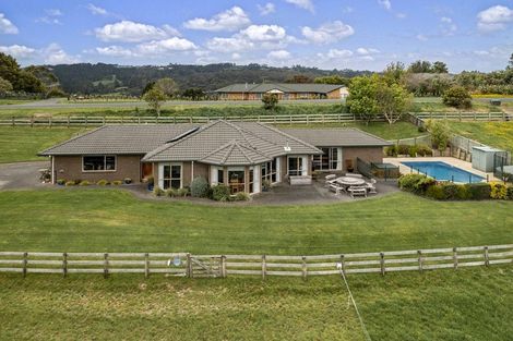 Photo of property in 215 Oyster Point Road, Kaukapakapa, Warkworth, 0984