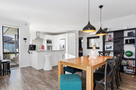 Photo of property in 7 Stenning Place, Papamoa Beach, Papamoa, 3118