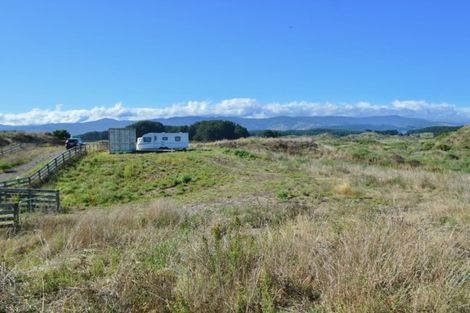 Photo of property in 38 Uxbridge Terrace, Waikawa Beach, Manakau, 5573