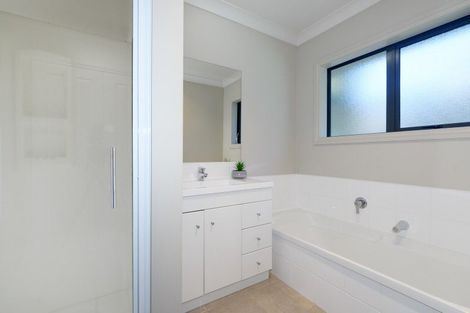 Photo of property in 22 Caldera Close, Pyes Pa, Tauranga, 3112