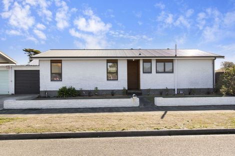 Photo of property in 35 Pandora Street, North New Brighton, Christchurch, 8083