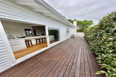 Photo of property in 13 Pukenui Street, Strandon, New Plymouth, 4312